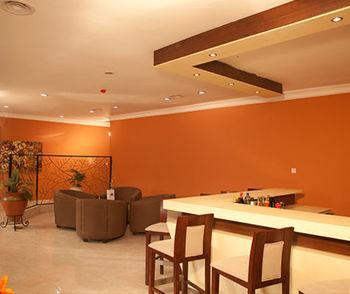 Crystal Rose Hostel Кумасі Екстер'єр фото