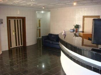 Crystal Rose Hostel Кумасі Екстер'єр фото
